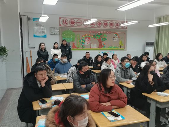 临沂北园路小学东岳校区双向奔赴，为爱同行